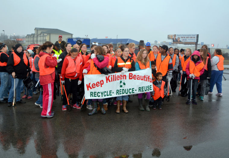 Killeen volunteers clean up